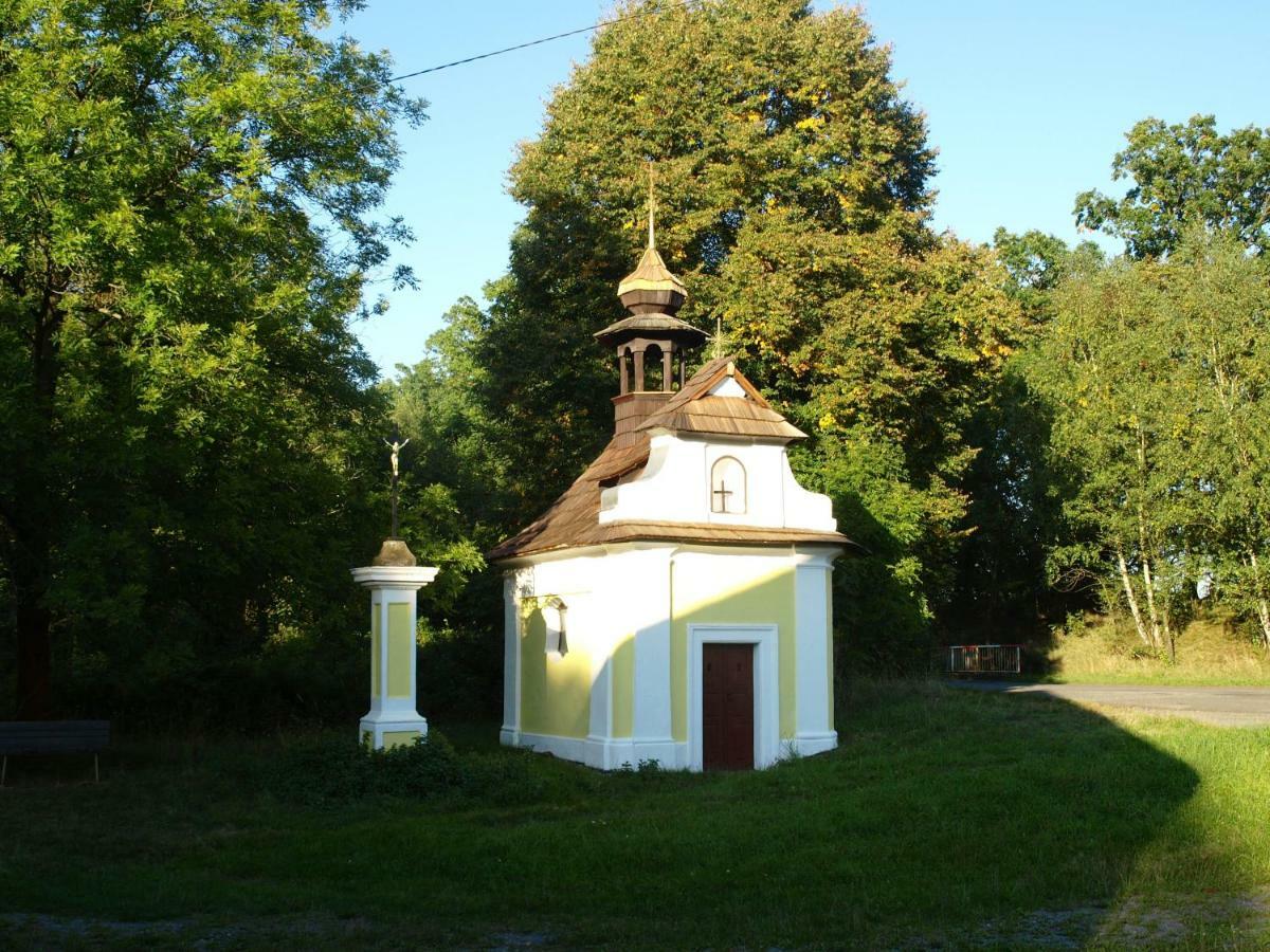Villa U Lekninu à Doksy  Extérieur photo